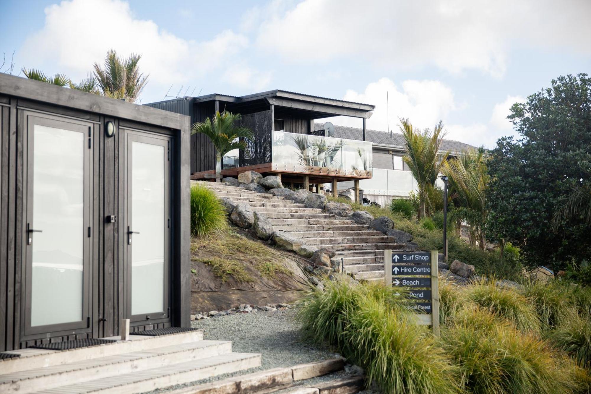 Aotearoa Surf Eco Pods Hotel Te Arai Exterior photo