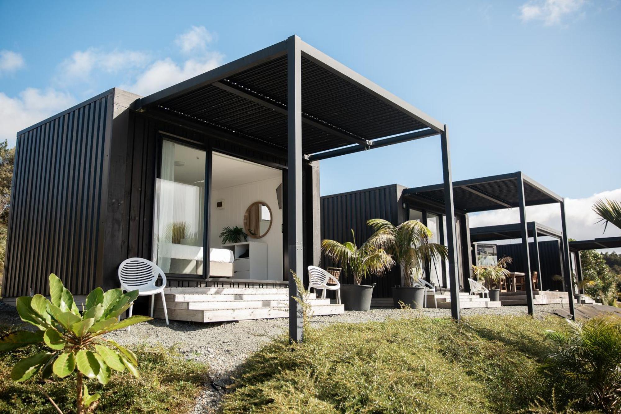 Aotearoa Surf Eco Pods Hotel Te Arai Exterior photo