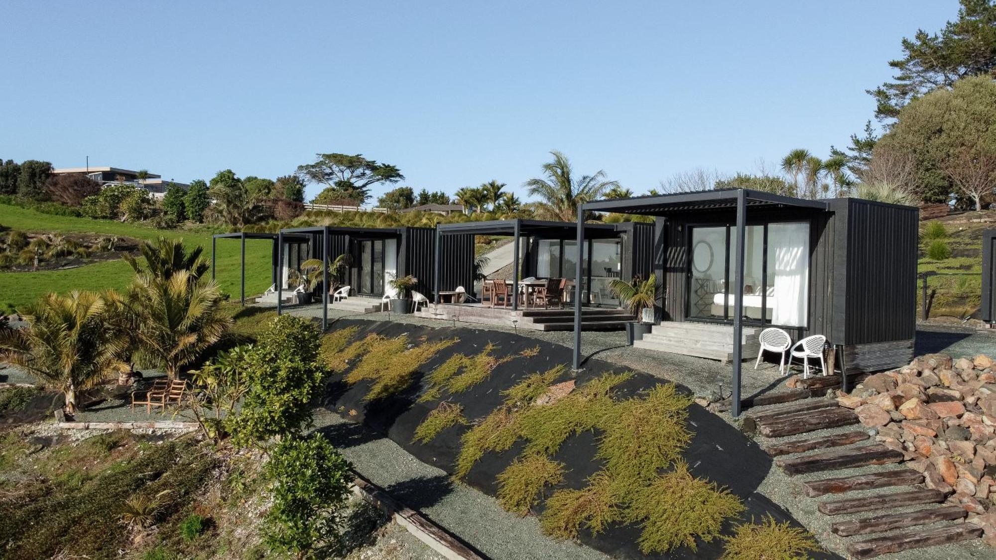 Aotearoa Surf Eco Pods Hotel Te Arai Exterior photo